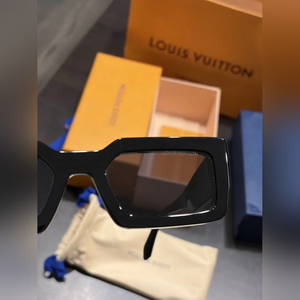 Louis Vuitton Clash Square Sunglasses - Picture 3 of 7